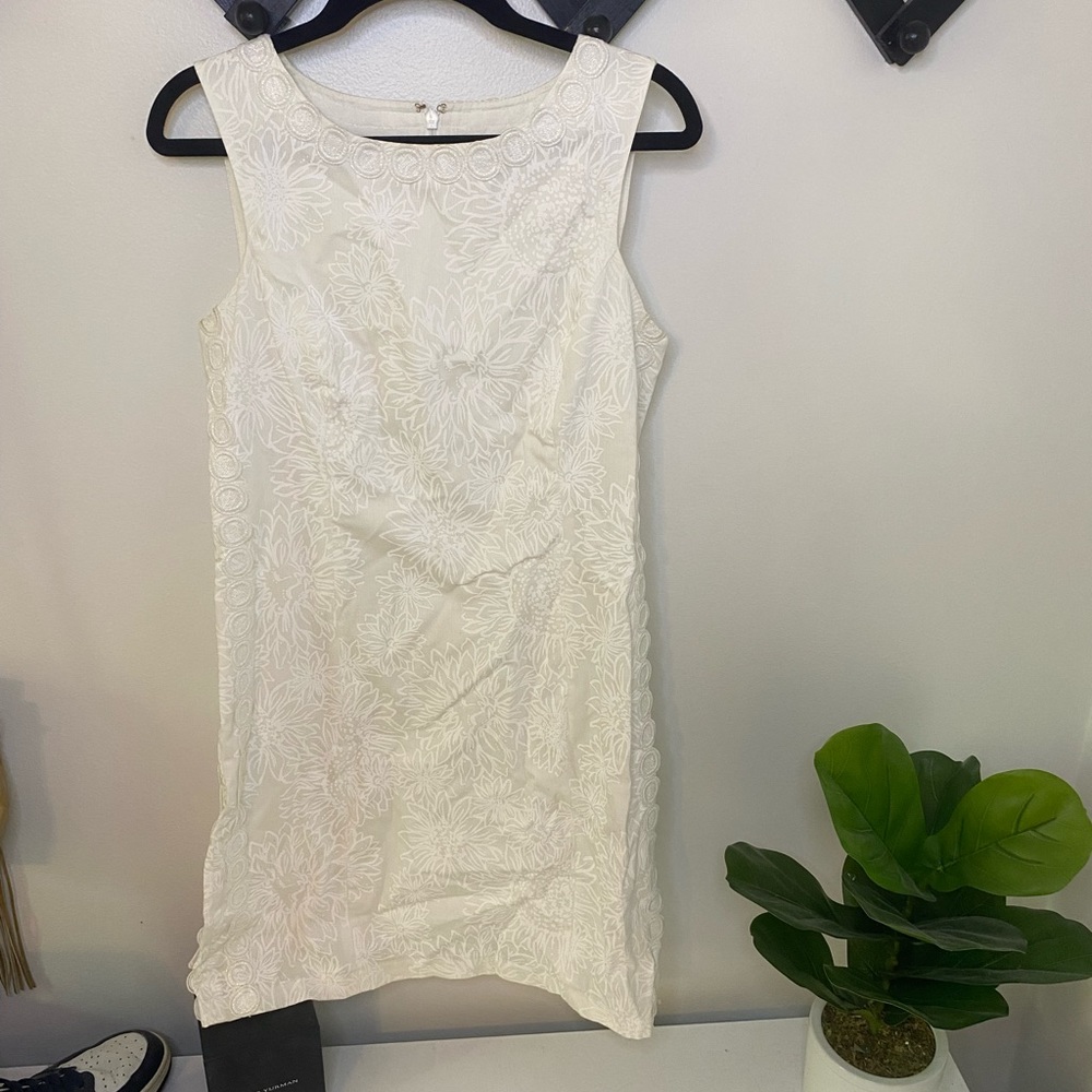 White Lily Pulitzer Dress Size 4, lightly worn